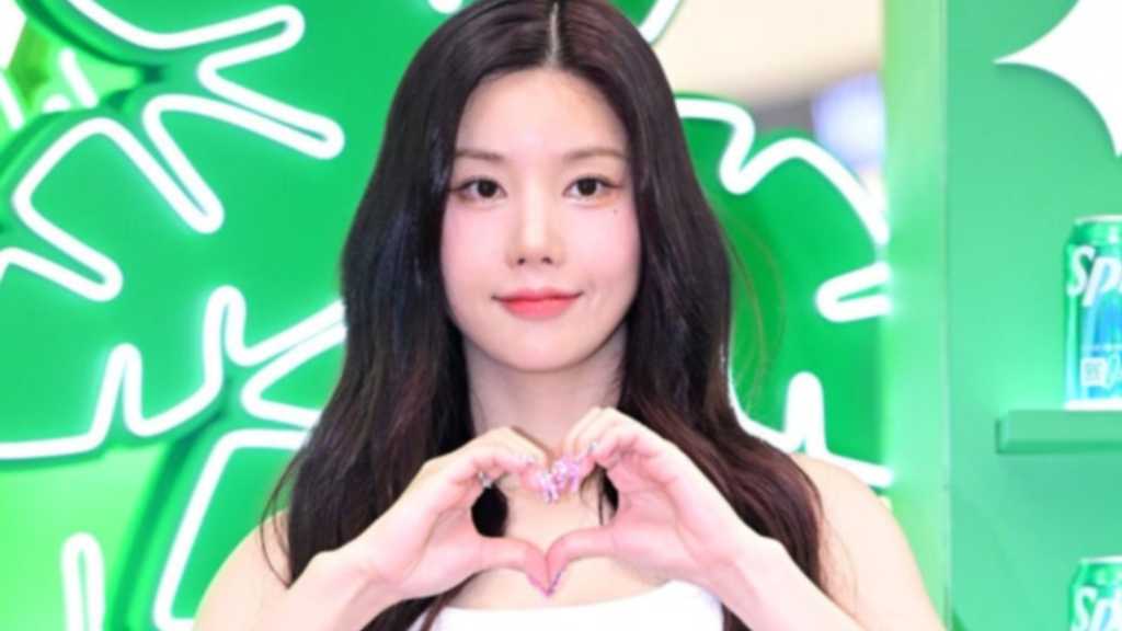 Kwon Eunbi reveals on 'Dongmakase' how she repaid her brother for supporting her dreams by covering his wedding expenses.