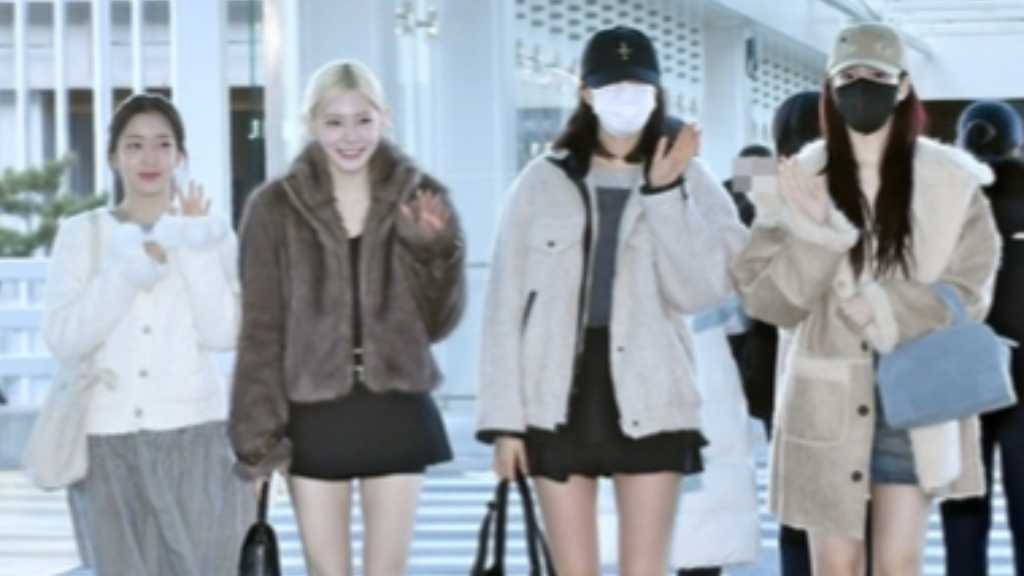 STAYC departed from Incheon International Airport for an overseas schedule. They will hold a showcase for their 1st album in Japan in February 2026.