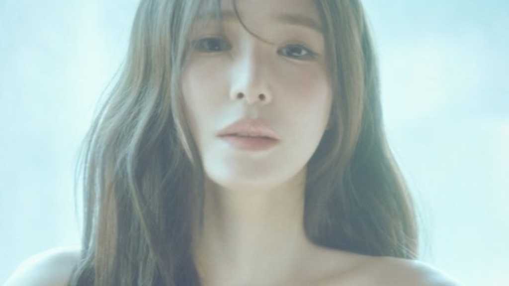 ティファニーが新曲「Summer's Not Over」を5月8日にリリース。ソロデビュー10周年を迎え、結婚後も精力的に活動中。