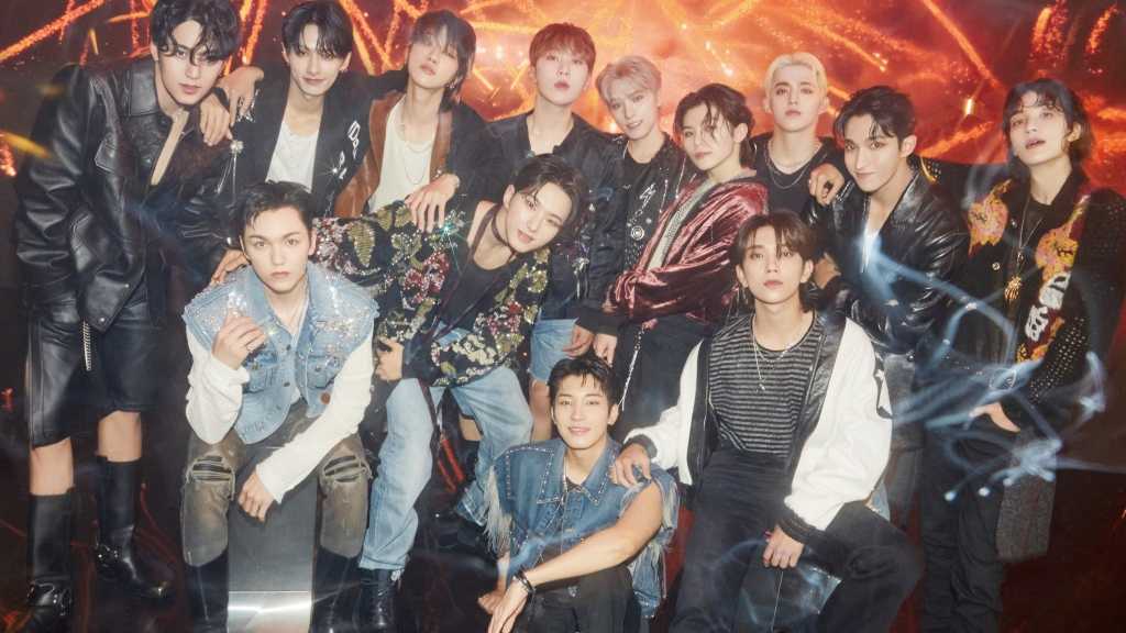 SEVENTEENがコンサートで完全体での再契約を発表。メンバーたちはファンへの感謝と今後の活動について語った。