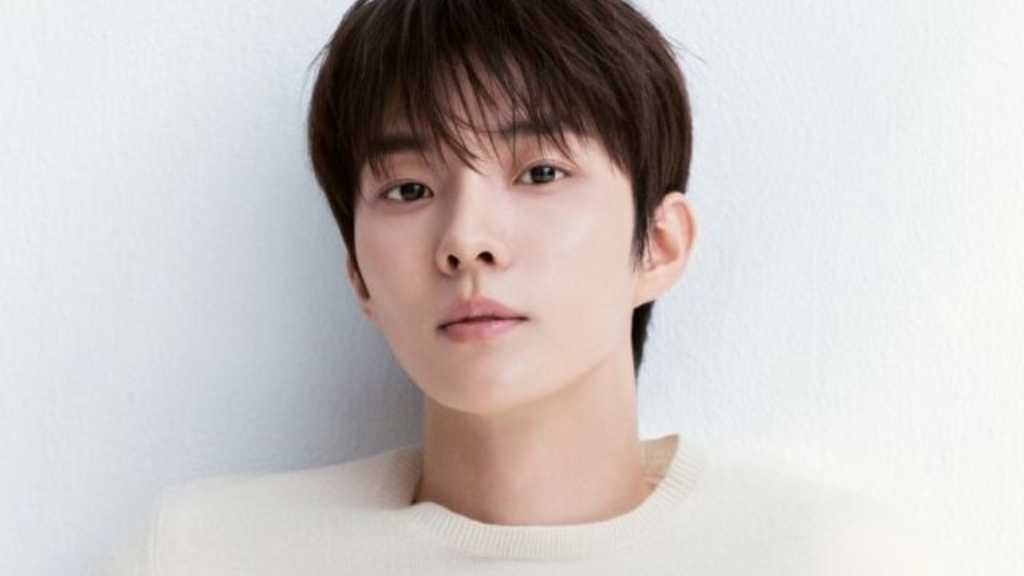 THE BOYZ’s Q has signed an exclusive contract with PEACHY and will begin full-scale acting activities as actor Ji Chang-min.