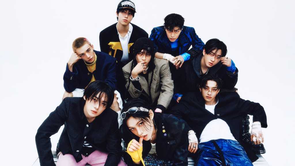 Stray Kids will hold offline events for their album "KARMA" in January 2026, with various fan interactions and a lottery entry period.