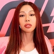 Jessi、知人によるファン暴行事件が議論に…わずか1ヶ月で契約解除「本人の申し出により決定」