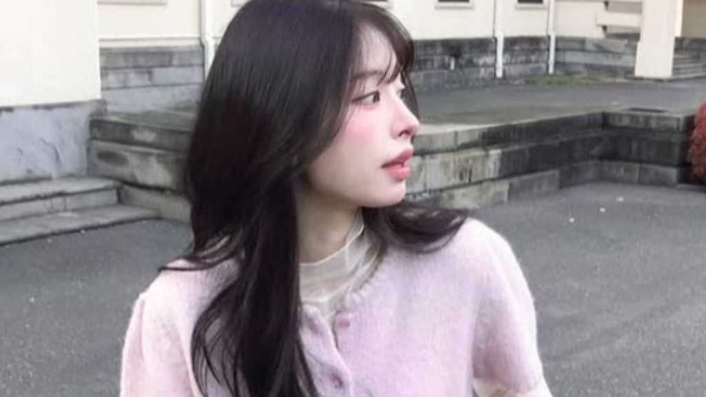 Cloudemotion, a Korean fashion brand, launches its first overseas expansion on the Asian platform '60%,' targeting young women.