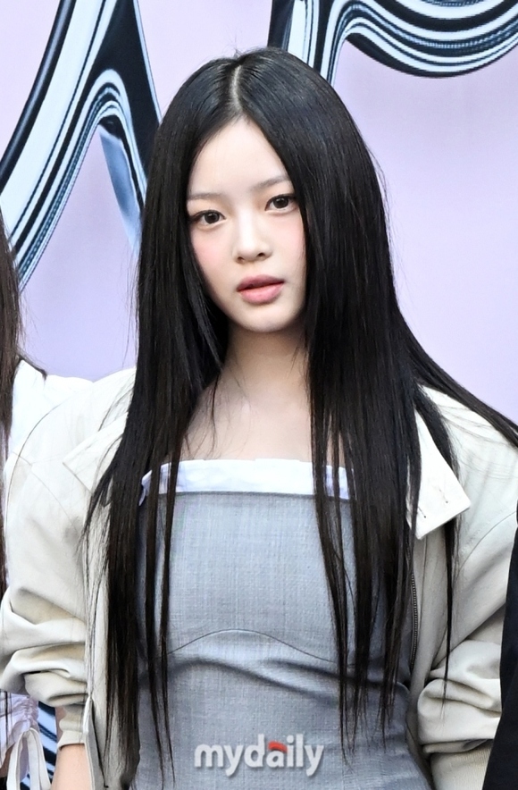 newjeans ポスター サイン入り 韓国限定 激レア 非売品 特典