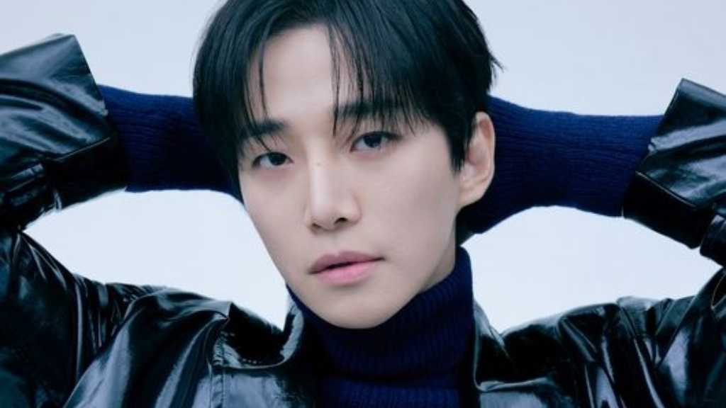 Junho of 2PM discusses Taecyeon's upcoming marriage, his acting career, and his focus on work over romance in a recent interview.