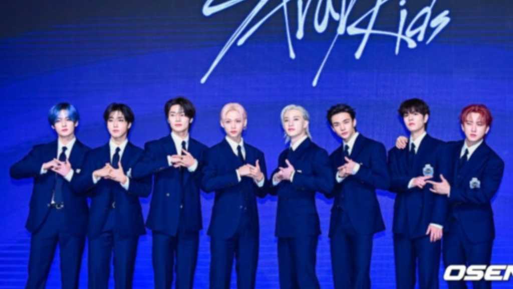 Stray Kids held a press conference for their 4th album "KARMA" in Seoul, featuring 11 tracks including the title song "CEREMONY."