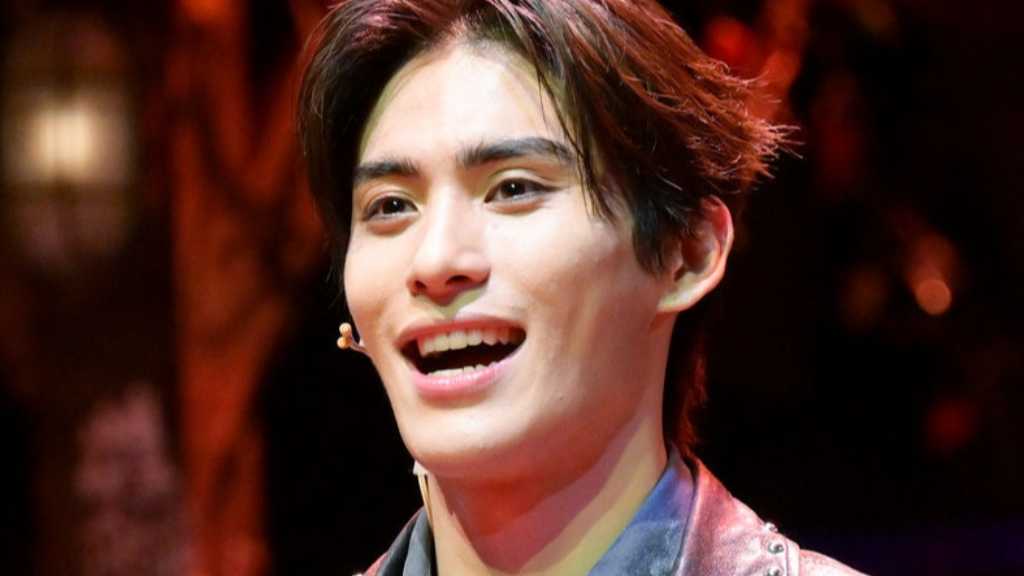 Stars from SF9, 2AM, EXID, and more attended the press call for the musical 'RENT' in Seoul, showcasing their support for the arts.