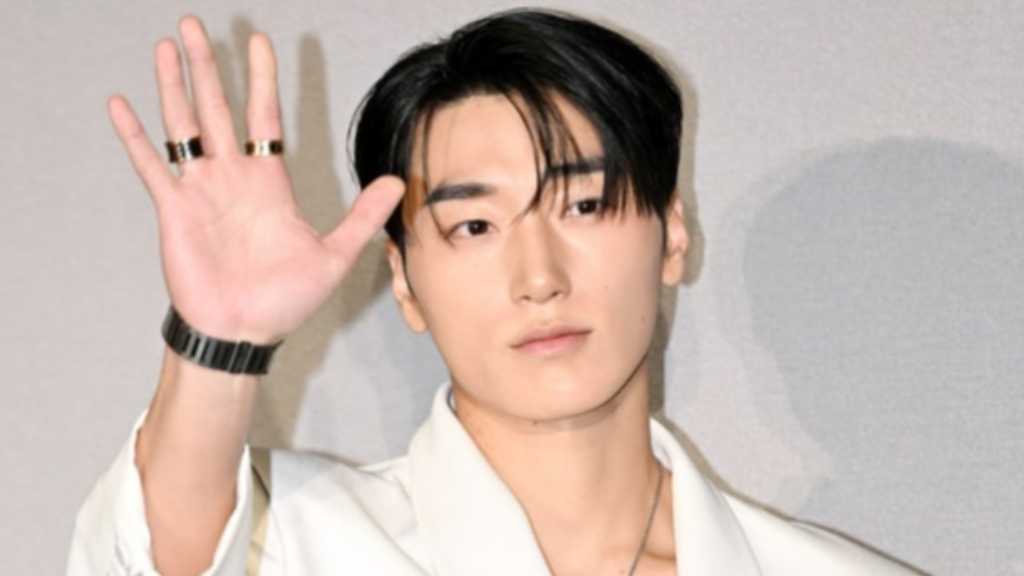 ソウルでブルガリのフォトイベント開催。ATEEZのSANらが出席し、記事ではSANの体格変化や「2026 KGMA」第3弾ラインナップにも触れている。