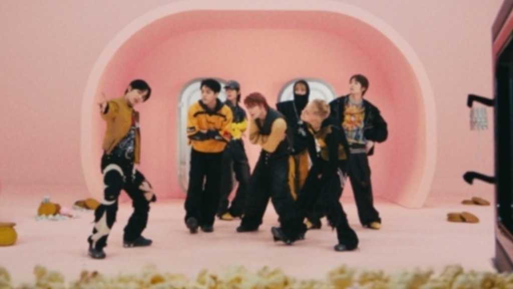 NouerA makes a hip-hop comeback with their 3rd mini-album 'POP IT LIKE' and a vibrant music video showcasing their energy.
