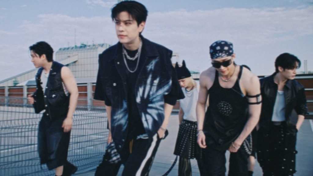 Stray Kids will release their 4th album "KARMA" and the title track "CEREMONY" on August 22, showcasing their strong beliefs.