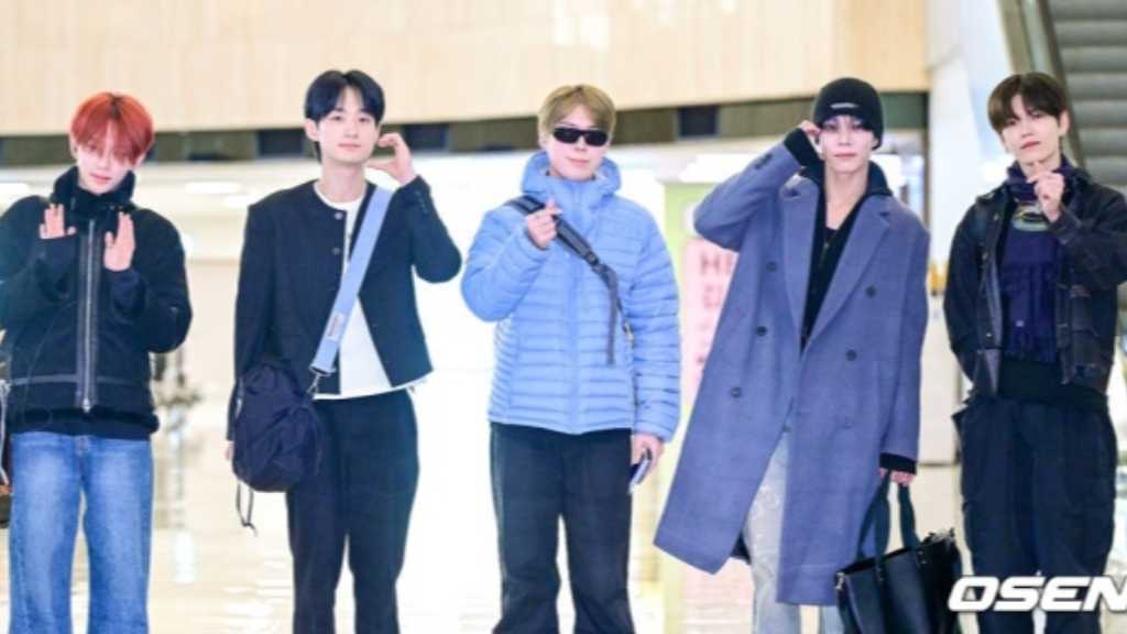 VERIVERYがファンミーティングのため日本へ向かい、ホヨンが入隊を発表。