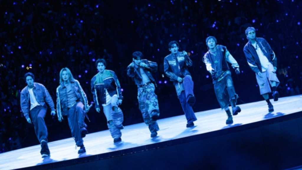 BTS's North America tour begins in Tampa, featuring 190,000 fans and performances of their new album 'ARIRANG'.