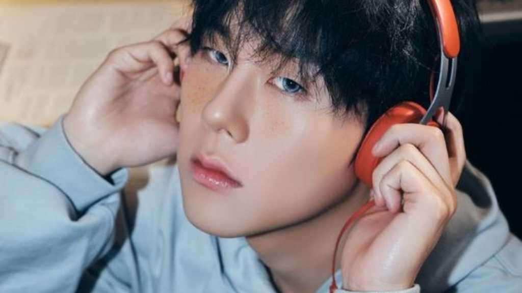 Jooheon of MONSTA X heightens anticipation for his 2nd mini-album '光 (INSANITY)' with concept photos and a pre-release track.