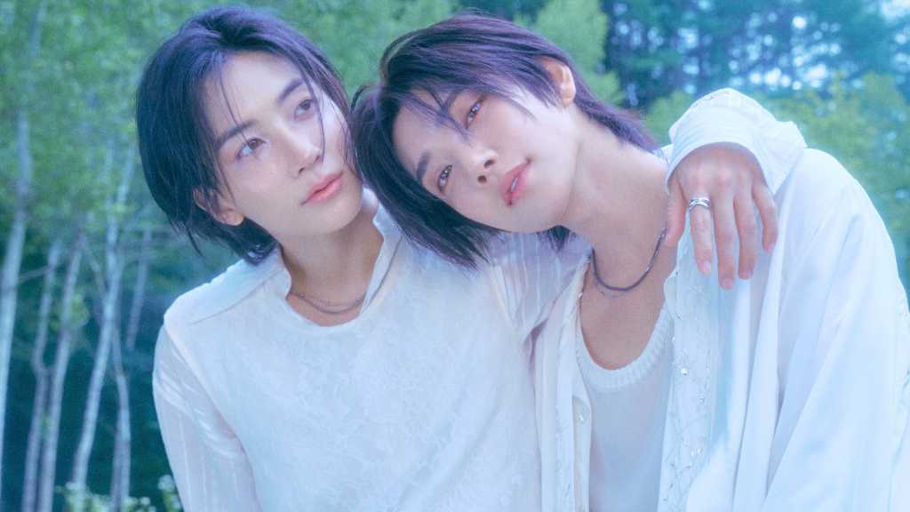 SEVENTEEN’s JxJ topped Oricon and Hanteo charts with their debut mini album, sold over 800,000 copies, and launched a six-city tour.
