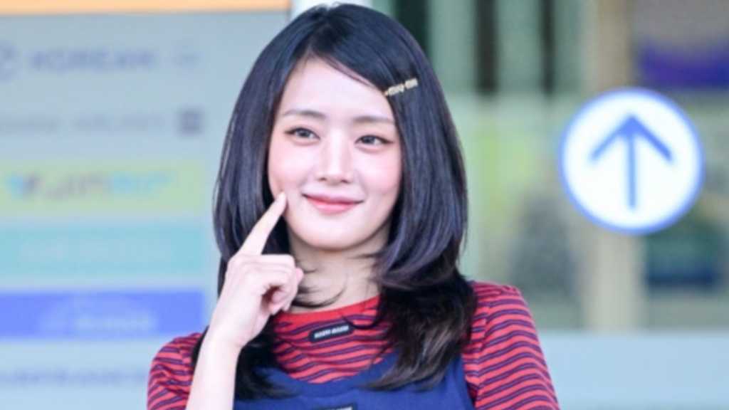 i-dle’s Minnie departed for Paris via Incheon International Airport on the morning of the 2nd to attend Fashion Week.