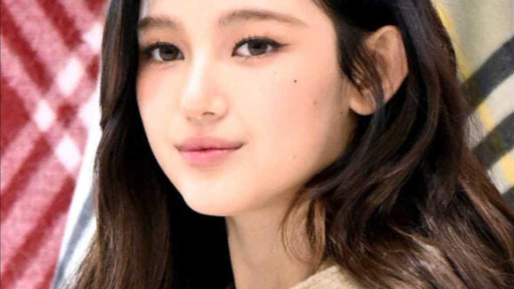 Daniel from NewJeans recently completed a 10K marathon, achieving a personal best. Meanwhile, the group lost a lawsuit against ADOR.