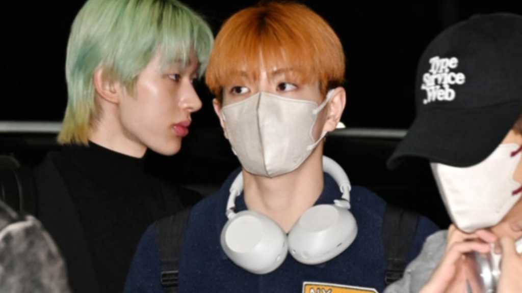 NEXZ departs for Japan via Gimpo Airport for COUNTDOWN JAPAN 25/26, taking place from December 27 to 31 in Chiba.