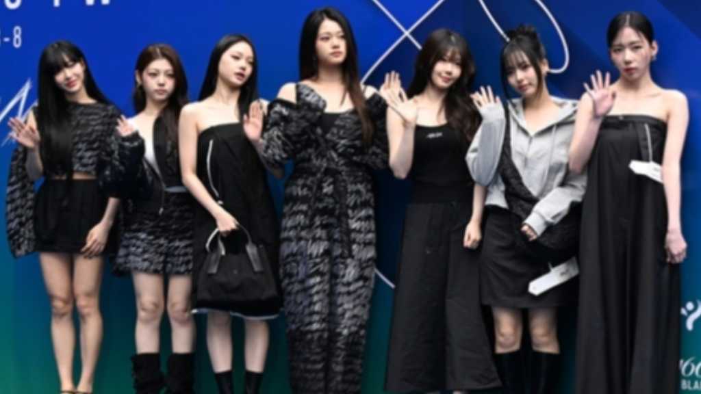 CLASS:y made an appearance at the 2026 F/W Seoul Fashion Week, held at Dongdaemun Design Plaza, alongside brand MMAM's collection.