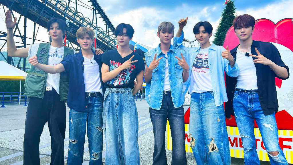 RIIZE's first variety show, '#ライバケ -RIIZE VACATION-', airs on October 3, showcasing their fun experiences in Japan.