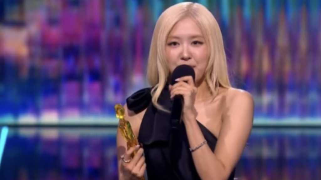 BLACKPINK's Rosé wins International Song of the Year at the BRIT Awards 2026 for her duet 'APT.' with Bruno Mars.