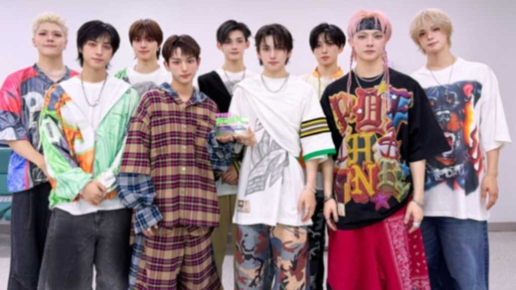 &TEAM wins their first trophy in Korea with 'Back to Life' on SBS M's 'THE SHOW', celebrating with emotional performances.