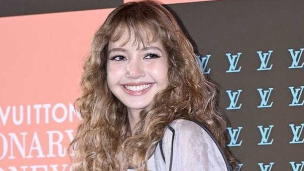 Lisa apologized for using a racist expression as a trainee and said she has learned from the mistake and will never repeat it.