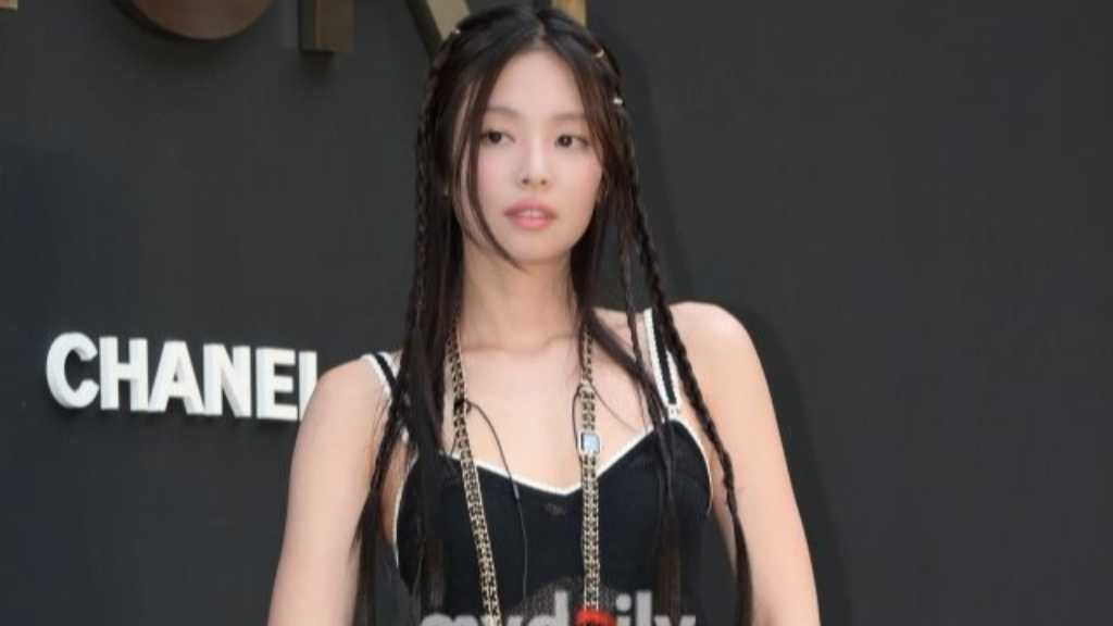 アメリカのロラパルーザ2026にBLACKPINKのジェニーがヘッドライナーとして出演。aespaやi-dleも参加。