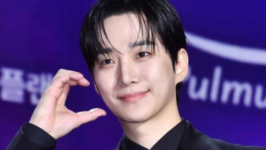 On Juno's birthday, fans donated 1.5 tons of cat litter to a shelter, showcasing their love and support for both him and the cats.