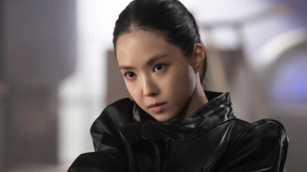 Son Na-eun discusses her hit SBS drama, praise for her action role, gratitude to cast and crew, and hopes for future challenges.