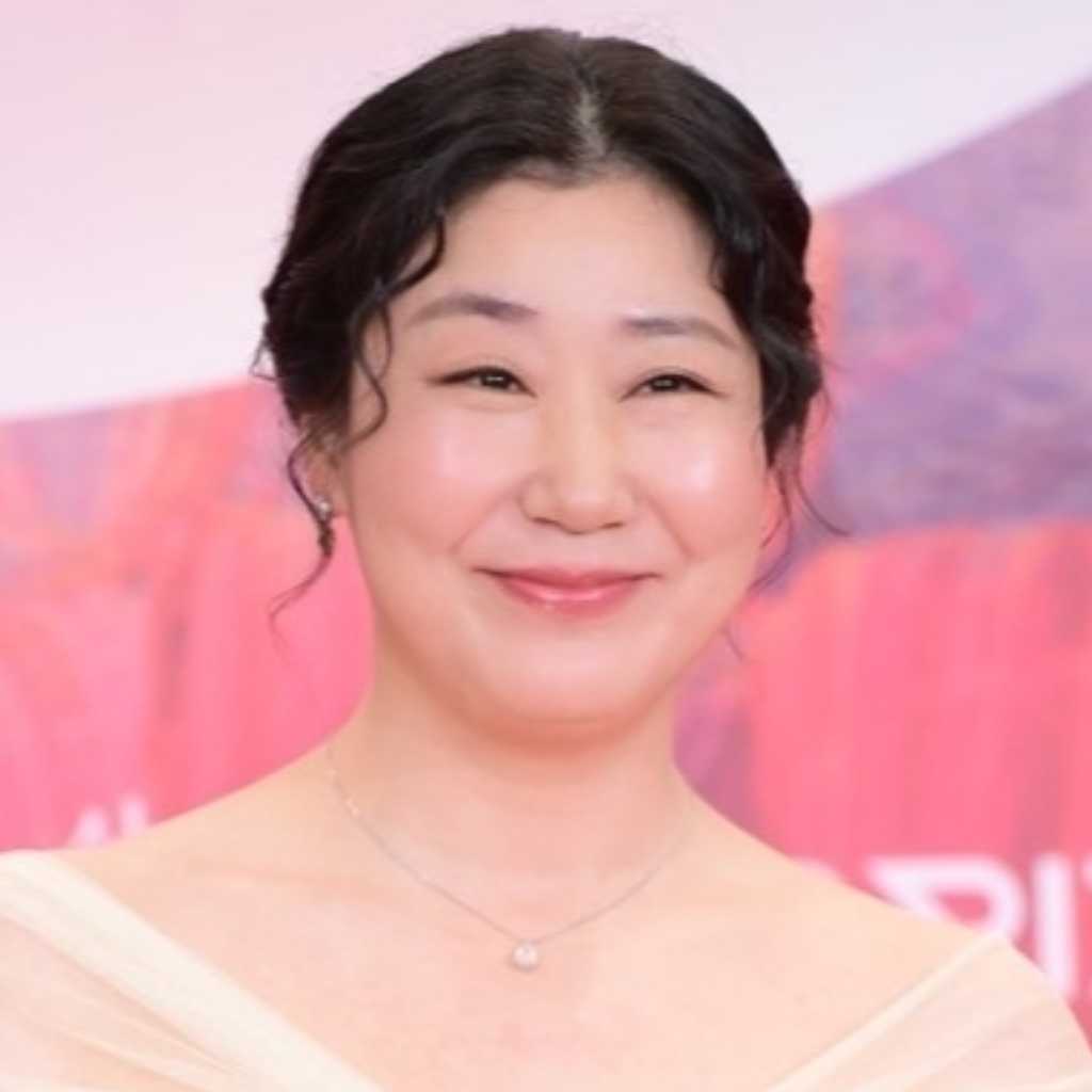 ラ・ミラン、映画「市民捜査官ドッキ」で今年の女性映画人賞を受賞！