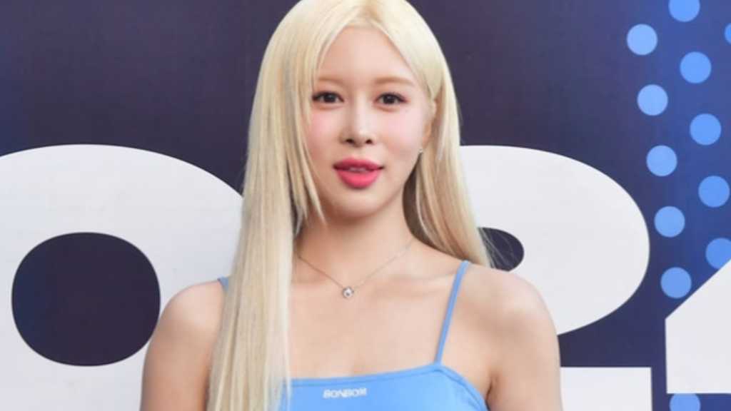 Dawon from Cosmic Girls debuts solo with digital single 'gonna love me, right?' on September 9, showcasing her unique style and talents.