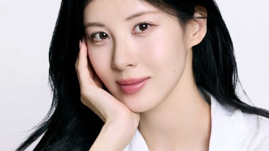 ソヒョンがKKUM ENTと契約し、女優活動を拡大。多様な作品で演技力を発揮し、注目を集めている。