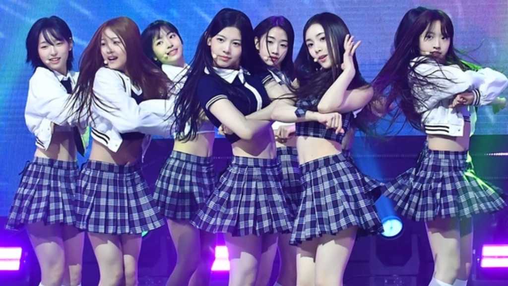 A2O LITE took first place on MBC MUSIC’s “Show Champion” live broadcast, which also featured Son Han-bin, Yuju, and other artists.