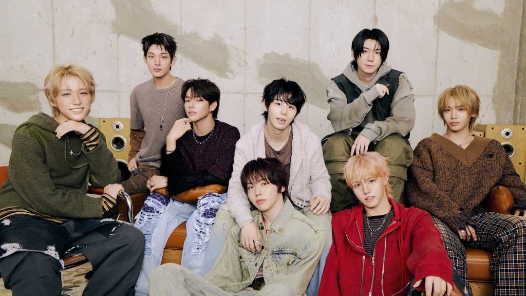 AHOF's 2nd mini-album "The Passage" features 5 tracks, showcasing their growth and maturity since their debut album. Title track hits charts.