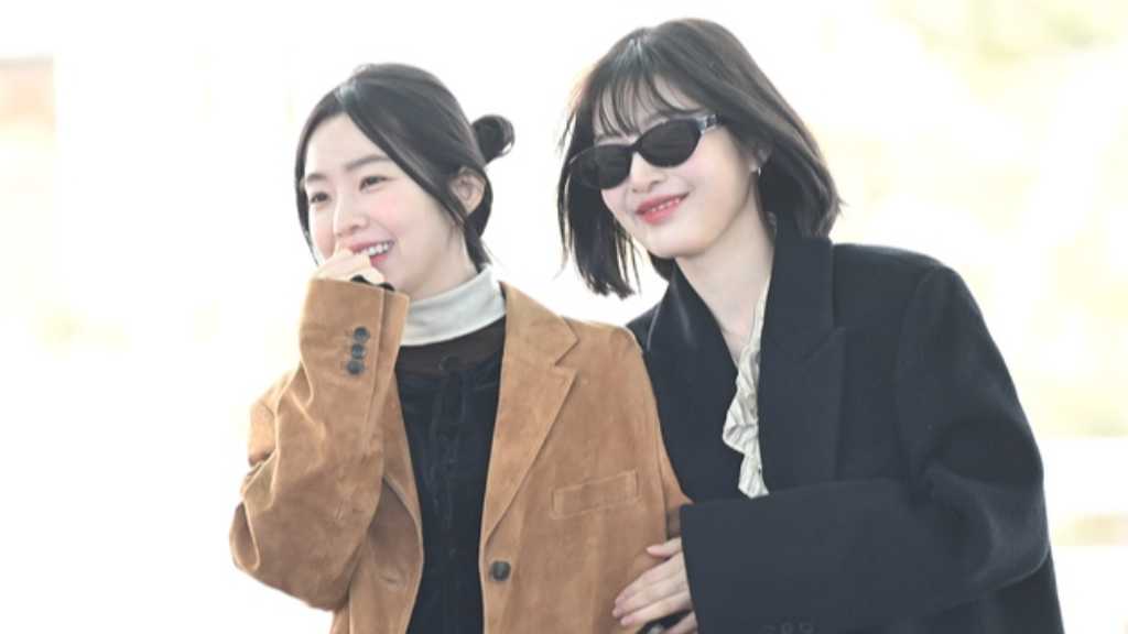 Red Velvetのアイリーンとジョイが「SMTOWN LIVE 2025-26 in FUKUOKA」のために仁川国際空港から日本へ出国。