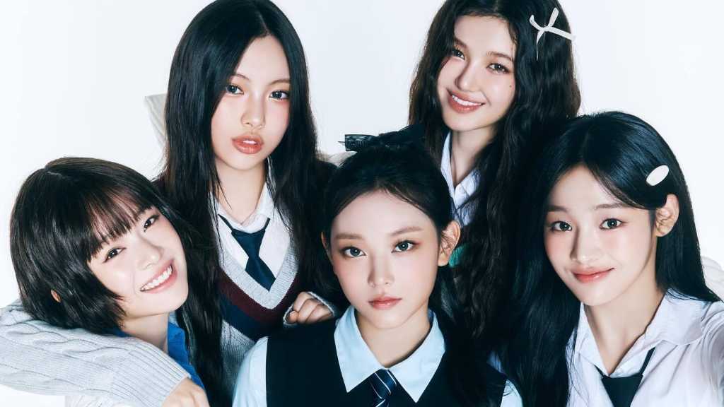 NewJeans' members Hae-rin and Hae-in will continue their activities with ADOR after a court ruling, respecting their contract.