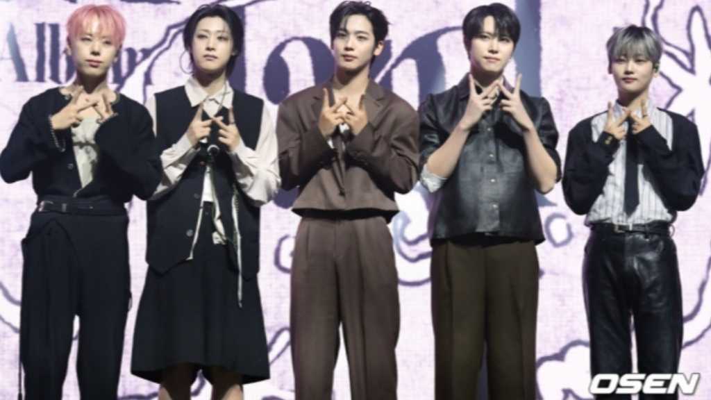 WEi held a showcase for their 8th mini-album 'Wonderland' featuring the title track 'HOME' and other songs, promising continued activities.