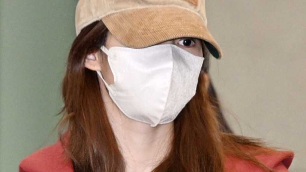 TWICE finishes their Melbourne concert and returns to Korea. Mina and Han So-hee showcase beauty in a Boucheron campaign.