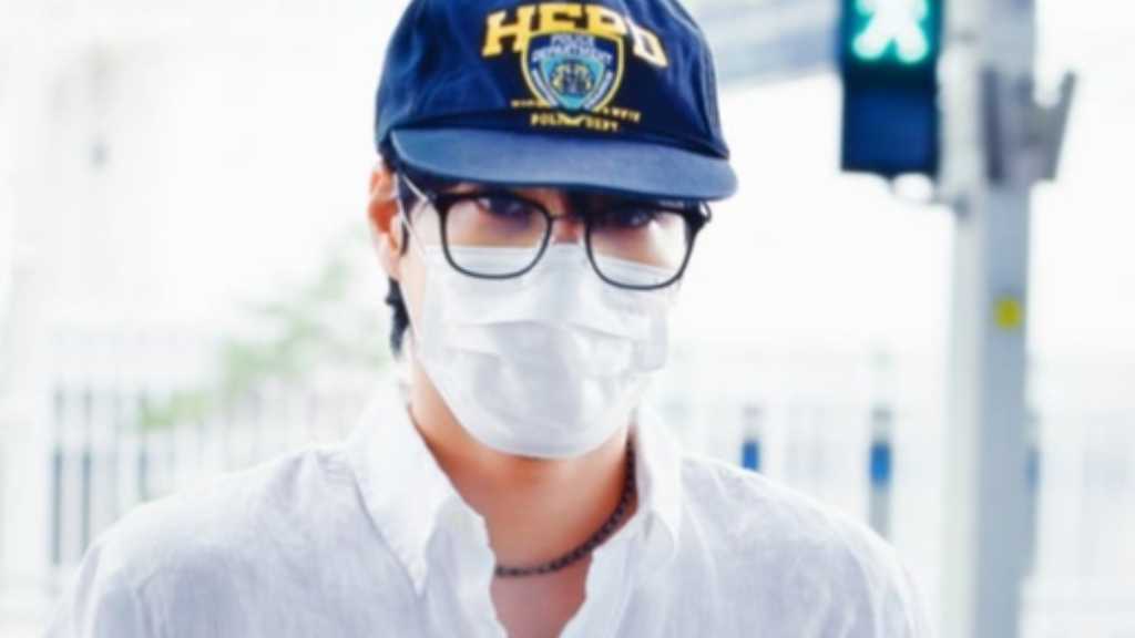 EXO's Kai leaves for Hong Kong for his solo concert tour. An encore performance in Seoul is also confirmed following a successful SMTOWN LIVE.