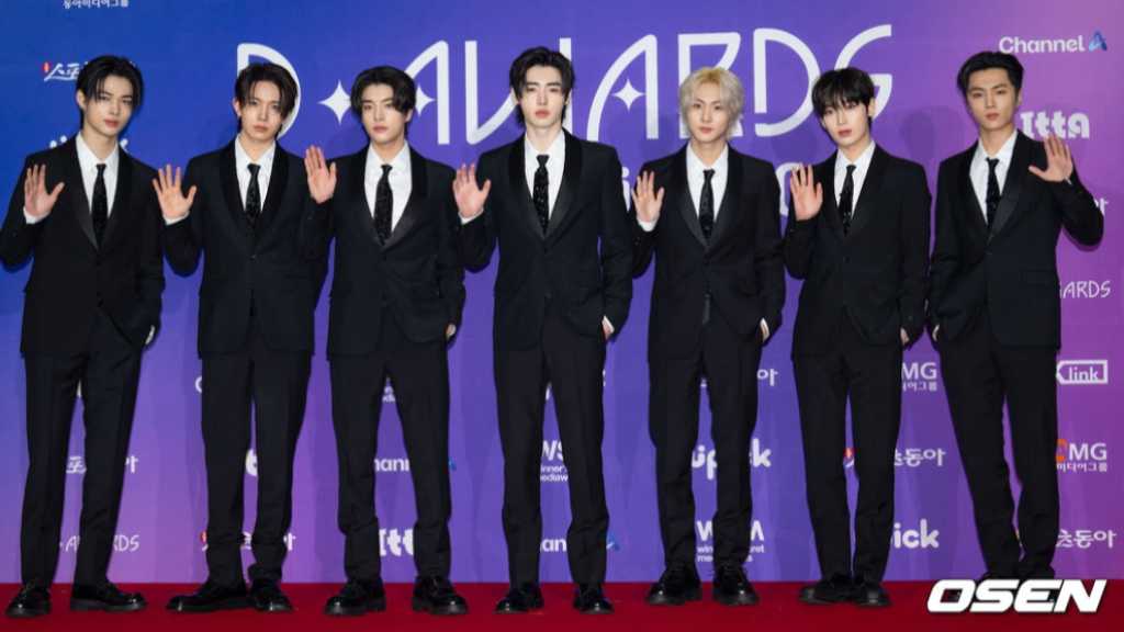 ENHYPEN announces their 7th mini album "THE SIN: VANISH" releasing on January 16, 2026, exploring themes of sin in a vampire society.