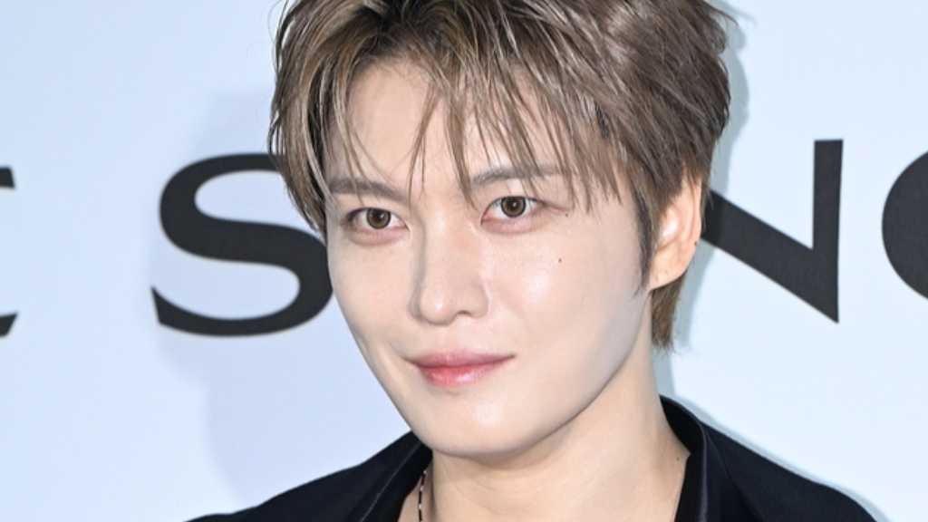 At the 2027 S/S Seoul Fashion Week Lee Sang-bong show, Jaejoong, 2PM’s Chansung, Clara, Insooni, Hong Seok-cheon, and others attended.