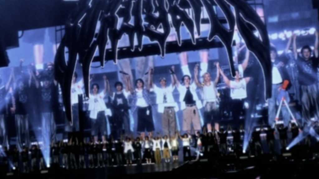 Stray Kids released a preview for their 4th album 'KARMA' and the title track 'CEREMONY', showcasing highlights from their world tour.