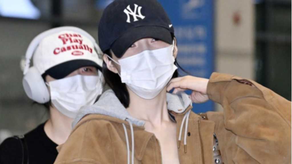 Red Velvetのスルギとジョイが「Dream Concert Abu Dhabi 2025」を終え帰国。アイリーンとスルギは東京で初の単独コンサートを成功させた。