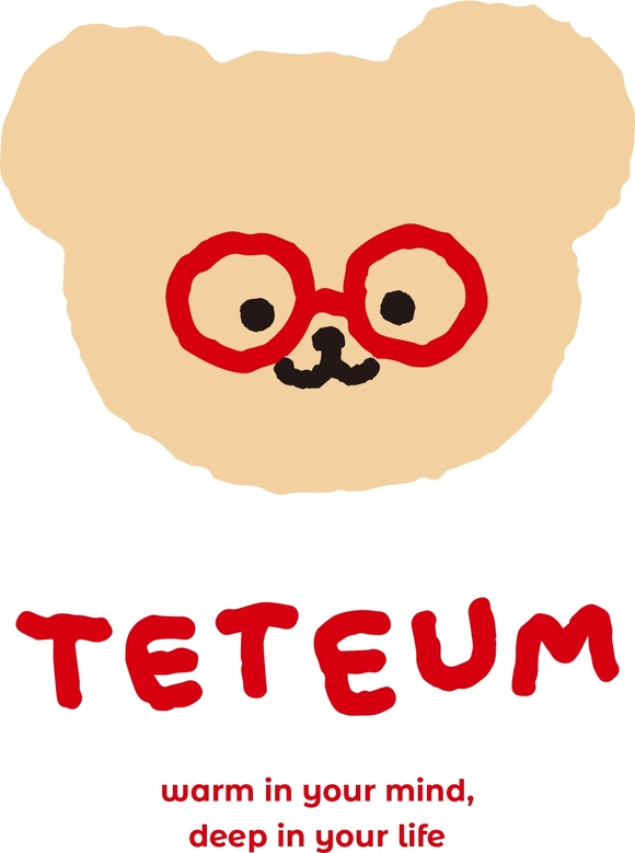 韓国発の人気雑貨ブランド「TETEUM」が日本初上陸！かわいい BTSのスマホCMの垂れ幕です。韓国でも入手困難な品物です。日本で唯一1枚。