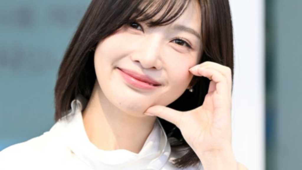 Joy from Red Velvet departs for Kuala Lumpur for her 2026 Asia Tour, capturing attention with her candid travel photos.