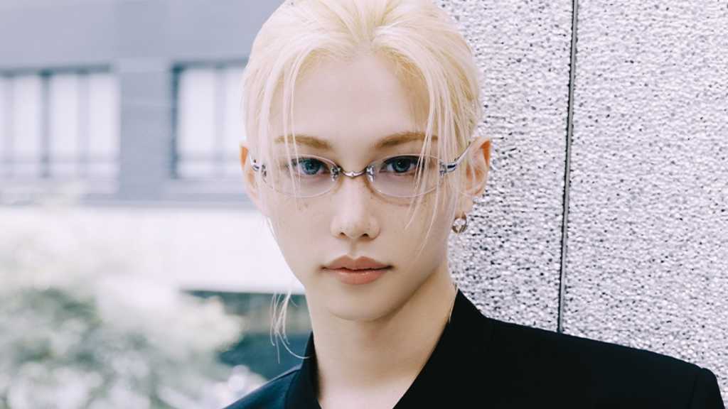 GENTLE MONSTER opens its second flagship store in Ginza, Tokyo, attracting fans with Stray Kids' Felix visiting and showcasing their new collection.