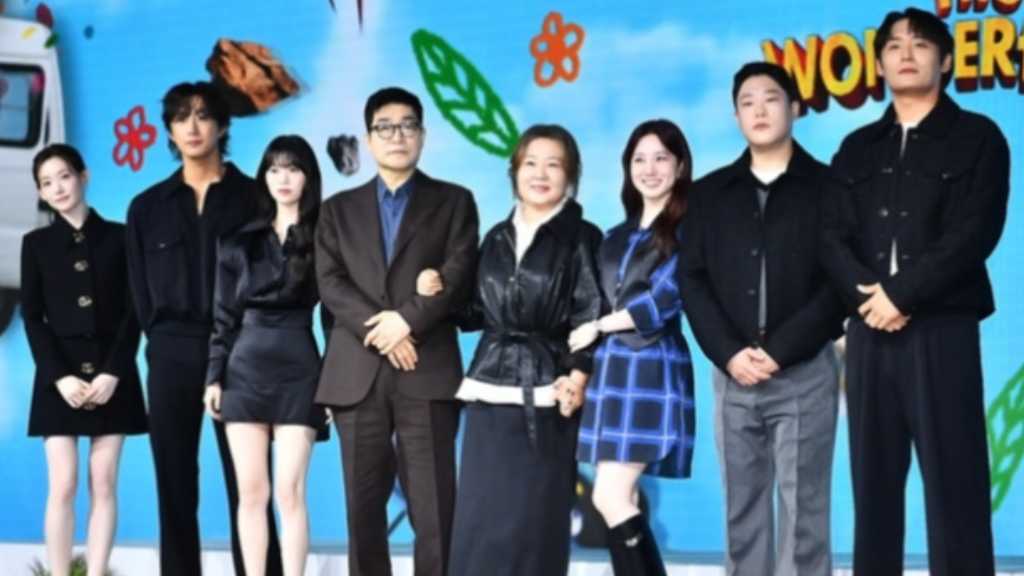 Netflix's 'Wonder Fools' held a press event with cast including Park Eun-bin and Cha Eun-woo, set for release on May 15.