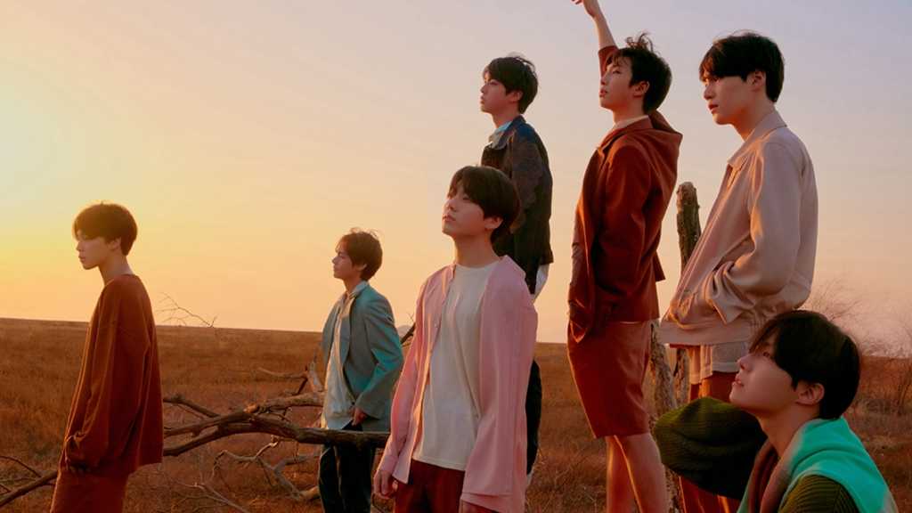 BTS's 'Anpanman' reclaims the top spot on global charts after 7 years, showcasing their enduring popularity and fan support.