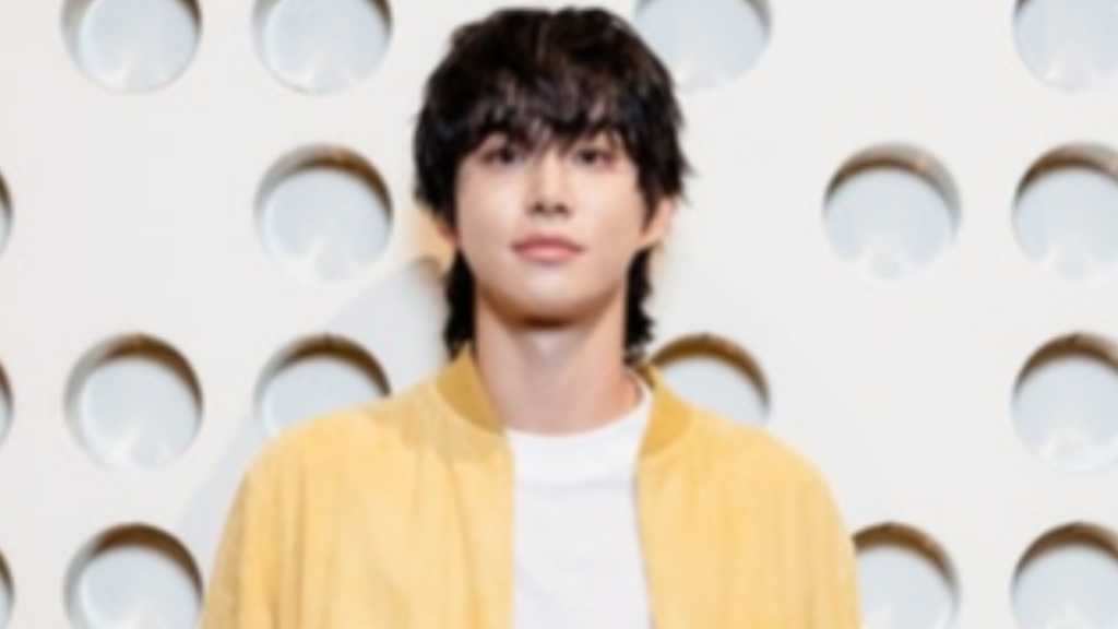 NCTのジャニー、ドヨン、ジョンウがヨーロッパのファッションウィークに参加し、各ブランドの公式アンバサダーとして存在感を示した。